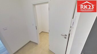 Ev.č. 02008 Prodej bytu 3+kk s balkonem v klidné části obce 