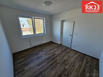 Ev.č. 02007 Prodej bytu 3+kk s balkonem v klidné části obce 