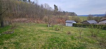 V zastoupení majitele nabízím k prodeji útulnou chatu se zah