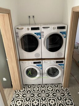 Nabízíme k prodeji příjemný, nový apartmán č. 1 na adrese Li