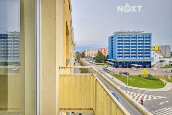 Nabízím k pronájmu světlý byt o dispozici 2+1 a výměře 56 m²