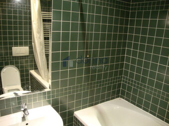 Nabízíme k pronájmu byt 2+kk, o ploše 46m², ve 4. patře cihl