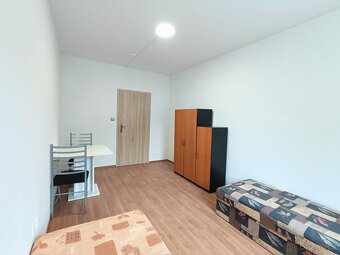 Nabízíme k prodeji prostorný, zrekonstruovaný dům v klidné č
