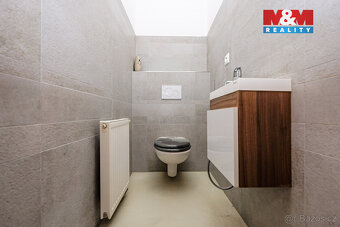 Nabízíme k pronájmu moderní rodinný dům o dispozici 4+kk nac