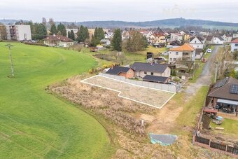 Exkluzivně nabízíme stavební pozemek o výměře 349 m² v klidn