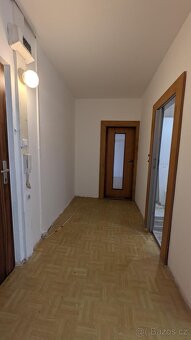 Nabízíme k pronájmu byt o dispozici 2+1 s balkonem a výměře 