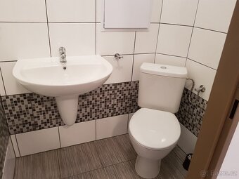 Pronájem bez RK -dlouhodobý byt 2+kk ,60m2 , 3.p. u metra Hr