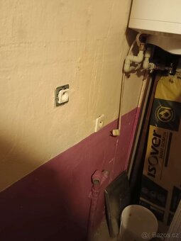 Nabízíme k pronájmu velice prostorný byt 4+1 - všechny místn