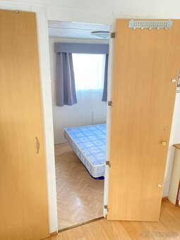 Nabízíme k prodeji mobilní dům IRM 282 o rozměrech 8 x 4m. F