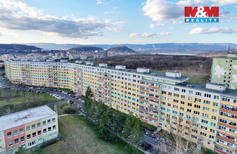 Nabízíme byt 3+1 (užitná plocha 62 m²) v Mostě, který se nac