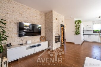 Ev.č. 69436 Exkluzivně nabízíme moderní rodinný dům 6+kk s g