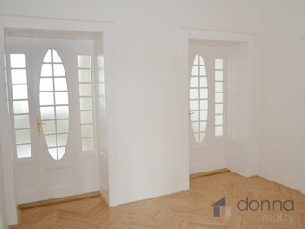 Nabízíme pronájem pěkného bytu 3+1 o ploše 120m2 + 2x balkon