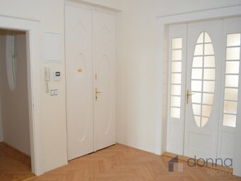 Nabízíme pronájem pěkného bytu 3+1 o ploše 120m2 + 2x balkon