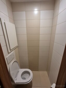 Nabízíme k dlouhodobému pronájmu krásný, kompletně zrekonstr