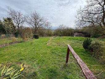 Nabízím k pronájmu prostorný byt 3+kk o velikosti 86 m² v řa