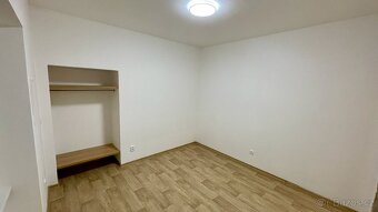Nabízím k pronájmu krásný zrekonstruovaný byt o dispozici 3+