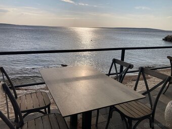 180m od dlouhé nádherné pláže. Restaurace, obchody, dětské h