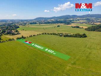 Nabízíme k prodeji rozlehlý pozemek o výměře 8432 m² v katas