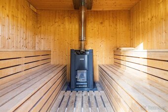 Projekt Chaty na Rybárně nabízí přízemní apartmán 3+kk. DOD 