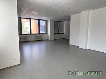 **Pronájem komerčního prostoru, cca 190 m and sup2;** **Dobr