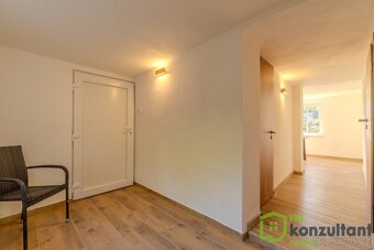 Ev.č. 01035 Prodej luxusně zrekonstruované chaty 5+1 v Ostra