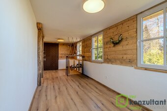 Ev.č. 01035 Prodej luxusně zrekonstruované chaty 5+1 v Ostra