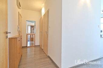 Nabízíme k prodeji byt o dispozici 2+1 a výměře 55 m², který