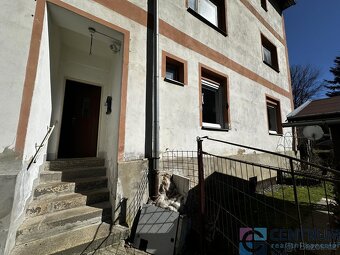 Nabízíme k dlouhodobému pronájmu prostorný byt o dispozici 3