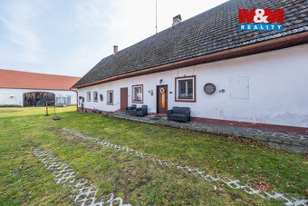 Nabízíme k prodeji jedinečné jihočeské selské stavení z roku