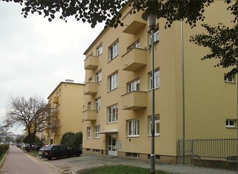 V zastoupení majitele nabízíme k prodeji byt o velikosti 2+1