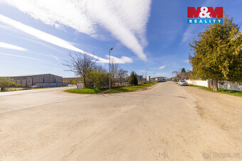 Nabízíme k prodeji komerční pozemek v Kuřimi, situovaný u fr