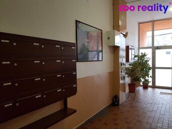 Nabízíme pronájem bytu 1+1 v 8. patře v centru města ulice P