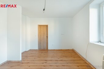 Prodej bytu 2+kk, 40 m2, Jeseník Nabízíme k prodeji světlý a