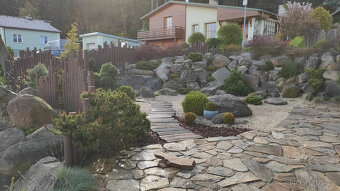 Užitná plocha 302 m² | Pozemek 730 m² | Kolaudace 2012
Nabíz