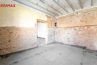 Nabízíme k prodeji rodinný dům v řadové zástavbě v docházkov