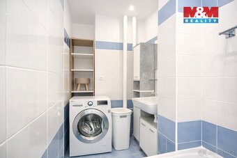 Nabízíme k pronájmu světlý a prostorný byt 72 m2 o dispozici