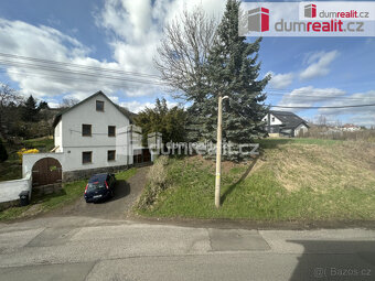 Voda 400,-Kč/osoba, topení 1800,- Kč, elektřina 1500,- Kč, N