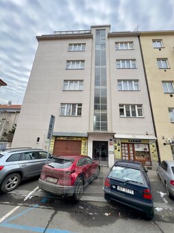 Ev.č. N08910 Nabízíme k pronájmu světlý a perfektně řešený b