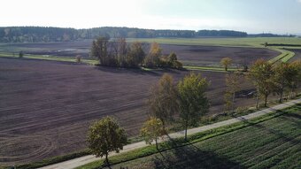 Prodej zemědělských pozemků - jedná se o dvě parcely o výměř