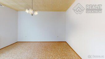 ÚSPORNÉ BYDLENÍ: Světlý byt 2+kk s nízkými náklady Hledáte b