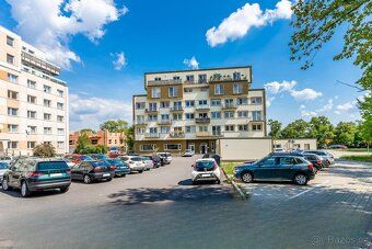 Nabízíme k pronájmu světlý a moderně řešený byt o dispozici 