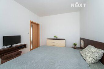 Nabízíme k pronájmu výjimečný, světlý byt 3+kk o ploše 87 m²