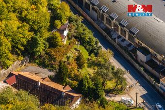 Nabízíme ke koupi stavební pozemek v Adamově o rozloze 890 m