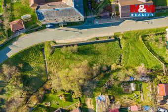 Nabízíme k prodeji atraktivní pozemek o rozloze 512 m² v cen