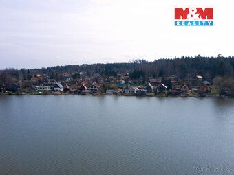 Zahrada s chatou u Velkého Rybníka – váš vysněný únik do pří
