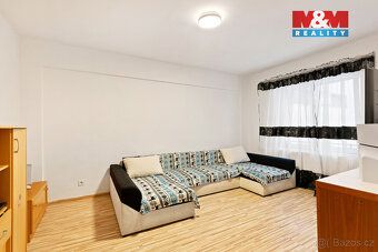Prodej bytového domu s bývalou restaurací v centru obce Jabl