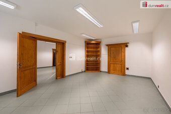 Celkové měsíční náklady na provoz nemovitosti 9.500,- Kč., p