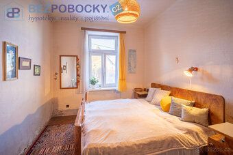 Nabízíme k prodeji řadový rodinný dům se zahradou a se samos