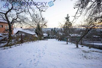 Nabízíme k prodeji stavební pozemek o výměře celkem 330 m², 
