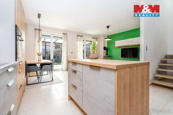Nabízíme k prodeji zateplený rodinný dům o dispozici 5+kk o 